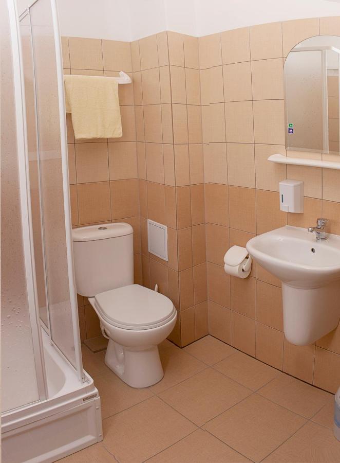 Da Massimiliano Aparthotel Wroclaw Ngoại thất bức ảnh
