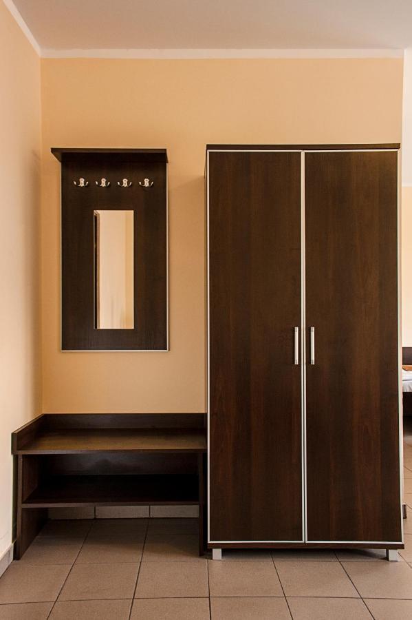 Da Massimiliano Aparthotel Wroclaw Ngoại thất bức ảnh