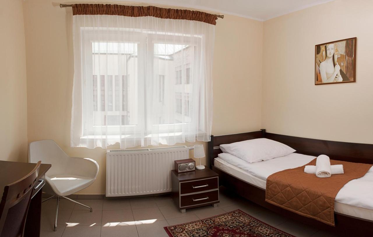 Da Massimiliano Aparthotel Wroclaw Ngoại thất bức ảnh