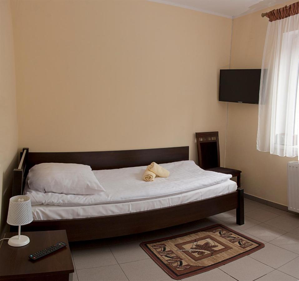 Da Massimiliano Aparthotel Wroclaw Ngoại thất bức ảnh