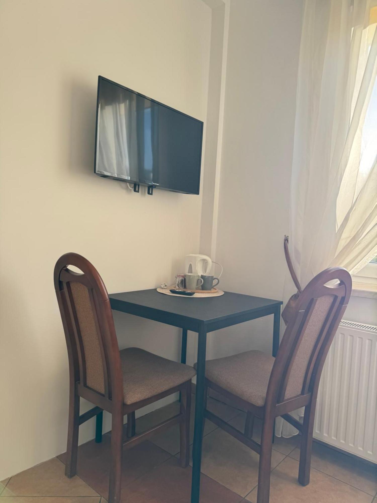 Da Massimiliano Aparthotel Wroclaw Ngoại thất bức ảnh
