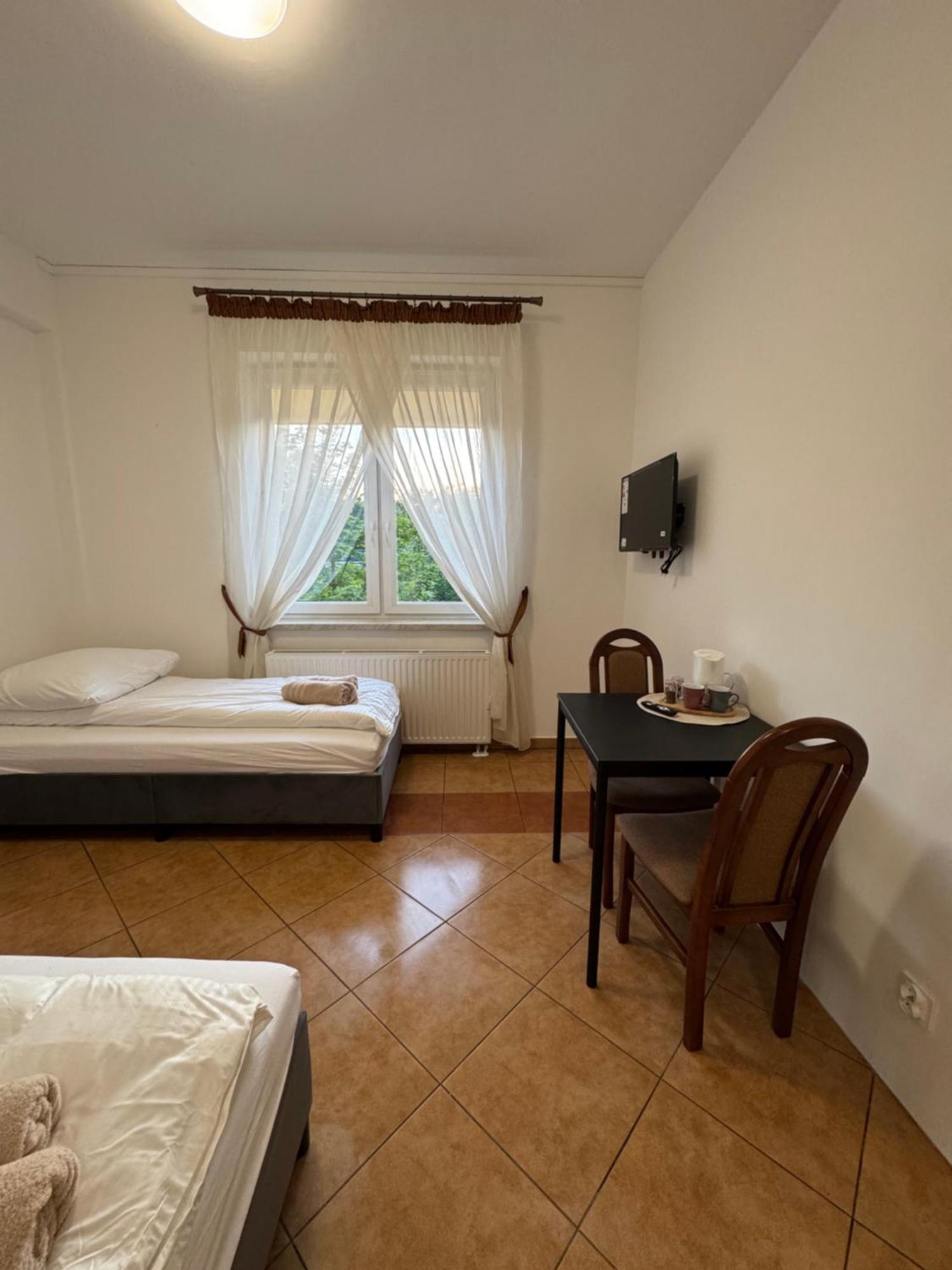 Da Massimiliano Aparthotel Wroclaw Ngoại thất bức ảnh