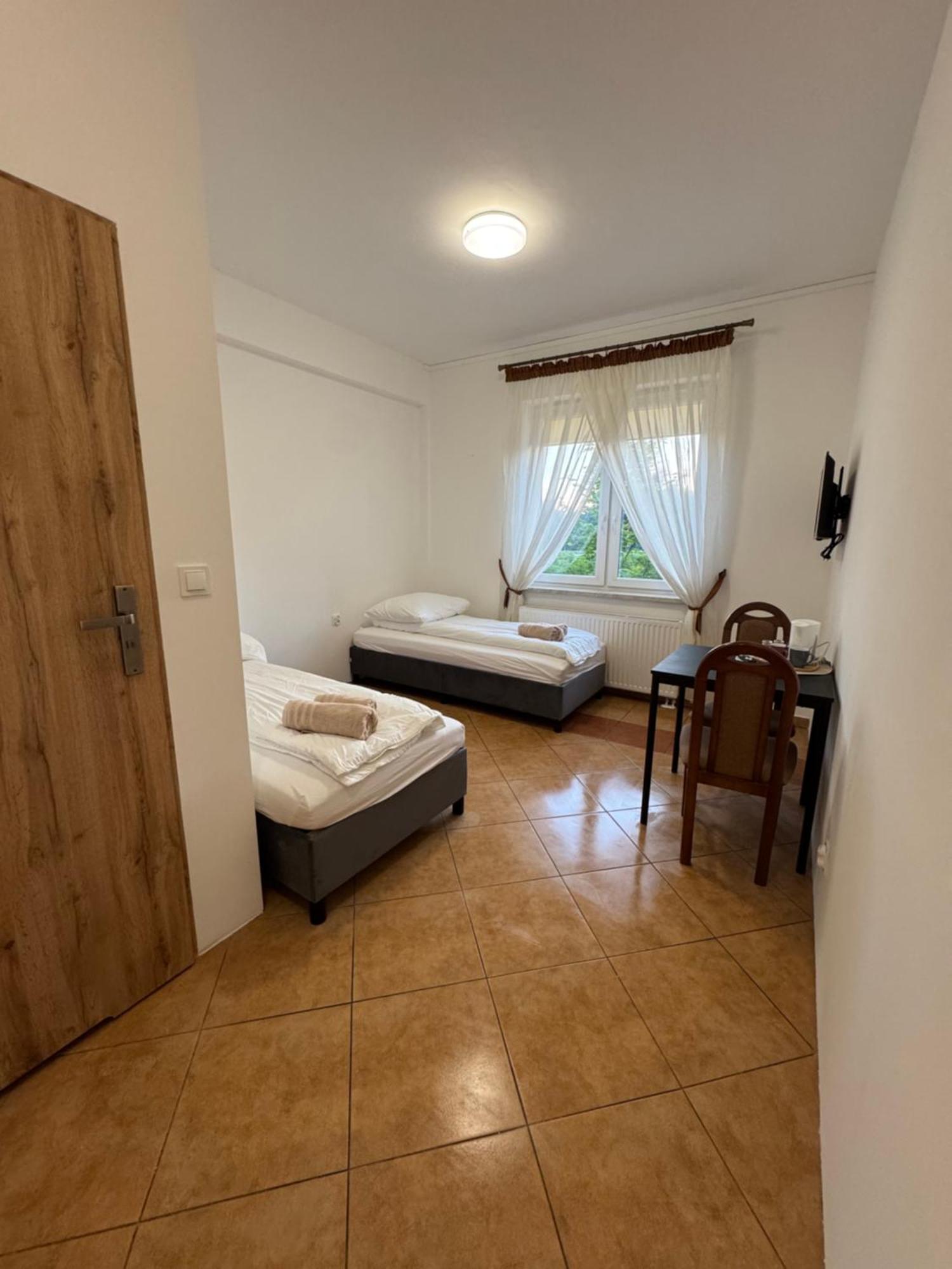 Da Massimiliano Aparthotel Wroclaw Ngoại thất bức ảnh