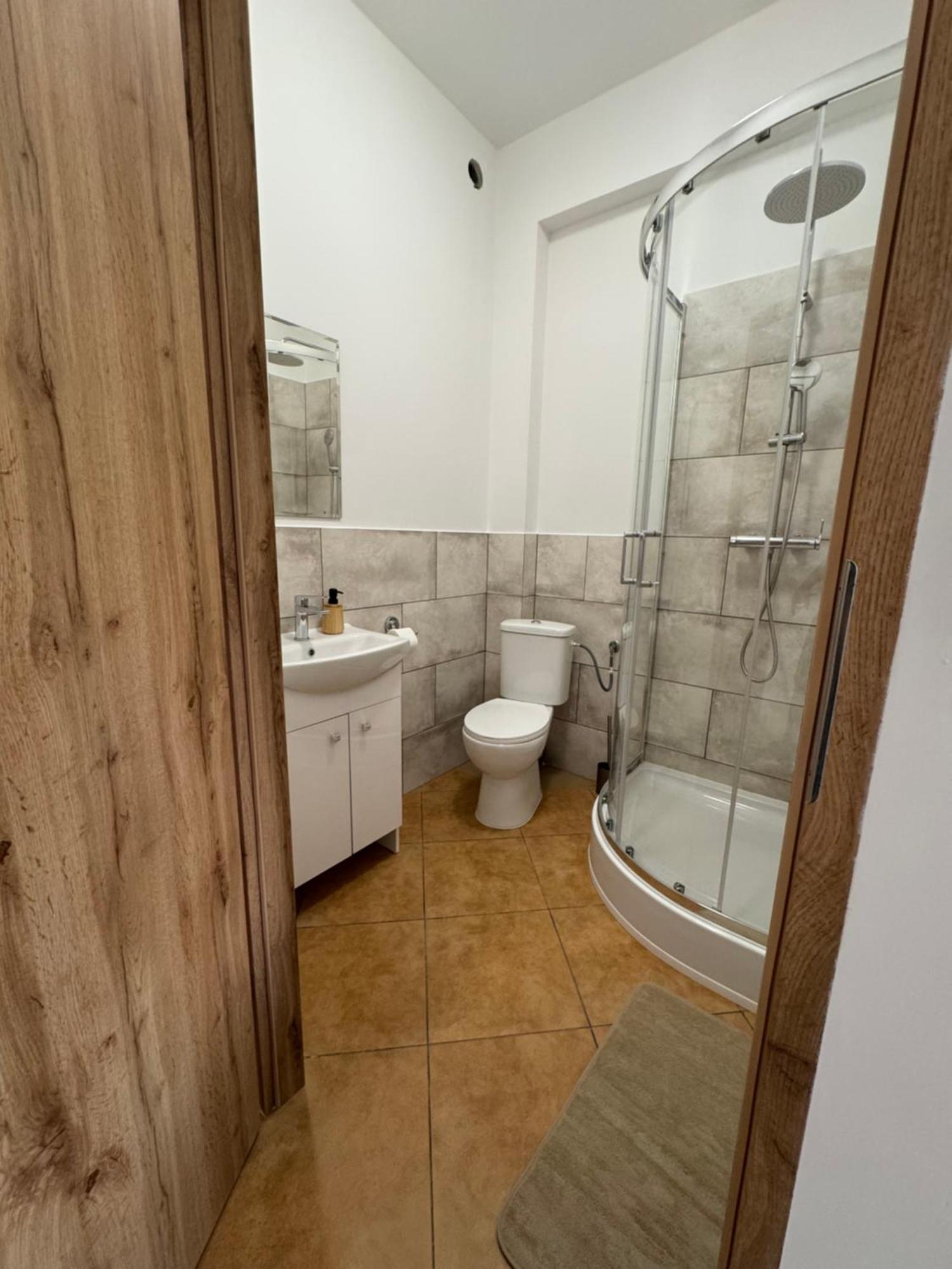 Da Massimiliano Aparthotel Wroclaw Ngoại thất bức ảnh